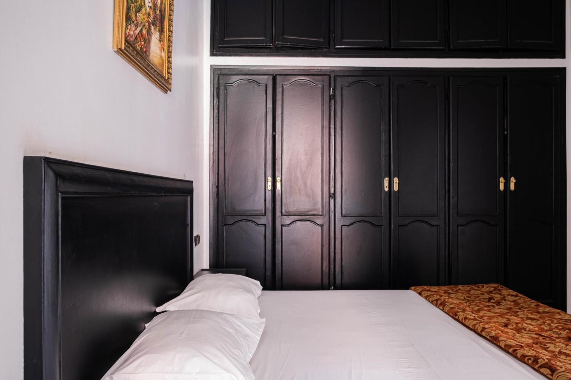 Apart Hotel Larbi Marrakesh Exterior photo